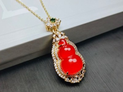 玉石吊墜用什么膠水粘？聚力牌粘玉石環(huán)保膠水懂您所想替您排憂！