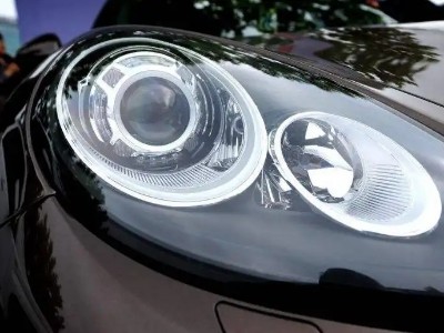 您知道豪車車燈用的是什么密封電子硅膠嗎？東莞聚力替您的愛車護航